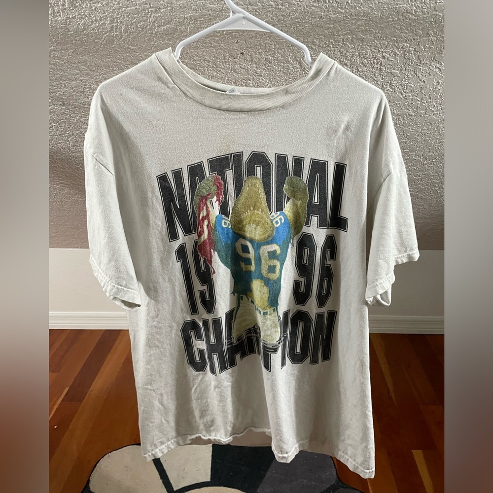 Vintage 96’ national champ t shirt